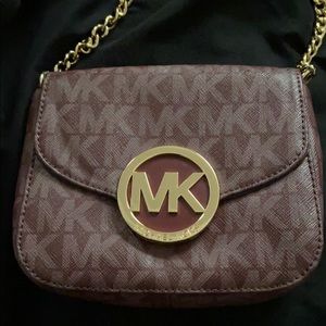Michael Korda crossbody purse